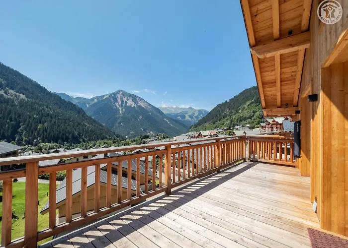 200 M Des Telecabines, Cheminee & Cosy La Plagne